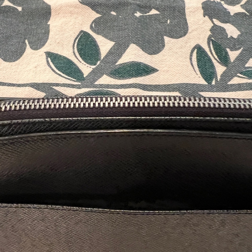 Louis Vuitton Designer black Women's clutch or wristlet. Very good condition❤️ - Picture 6 of 10